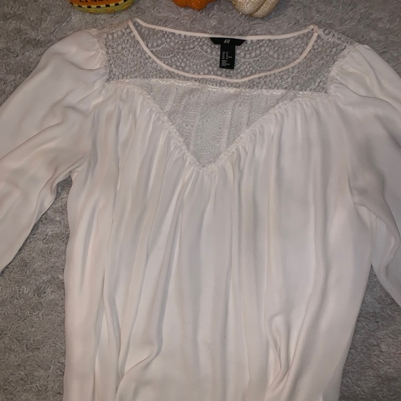 🍁🍂H&M Women’s Long Sleeve Blouse - Picture 2 of 4